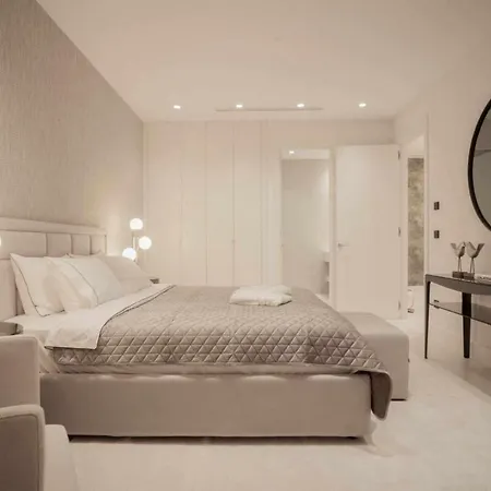 Chalet En Lomas De Malaga Marbella