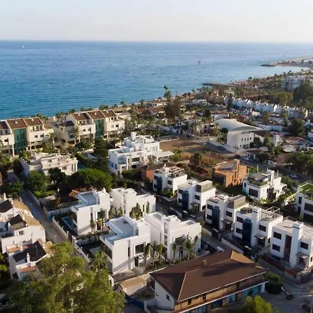 Chalet En Lomas De Malaga * Marbella