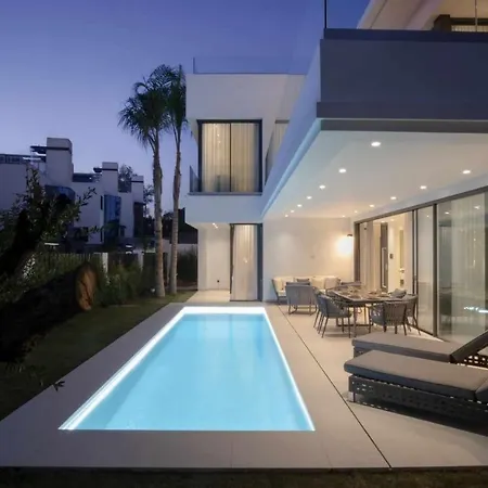 Villa Chalet En Lomas De Malaga *
